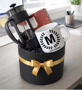 Kişiye Özel Silindir Kutu İsimli Kupa French Press Filtre Kahve Hediye Kutusu – Premium Hediye Seti