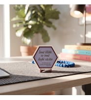 Biz Allah İçin Varız Ayetli İnnâ lillâhi ve innâ ileyhi râciûn Masaüstü Objesi Modern Ev Dekorasyonu İçin Parça 10x10 cm, Mor