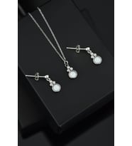 Papatya Silver 925 Ayar Gümüş Beyaz Opal Yuvarlak Kolye Ve Çivili Küpe Set (Rodyum)