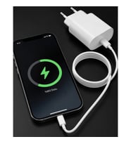 iPhone Uyumlu 20W PD Hızlı Şarj Adaptörü ve 1.2 m Lightning Kablo Seti