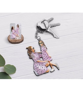 BK Gift Kişiye Özel Tam Boy Anne ve Kız Karikatürlü Ahşap Anahtarlık-1 (Beyaz)