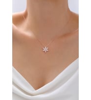 Zambak Çiçeği Kolye  925 Ayar Gümüş Kolye (Beyaz)