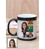 Kadın Tarih Öğretmenine Hediye Karikatürlü Sihirli Kupa Bardak