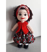 Süslü Köylü Kızı Amigurumi Organik Oyuncak