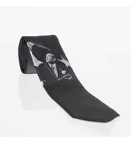 Atatürk ve İmza Desenli Dokuma Siyah Kravat - AK-23 (Renksiz)