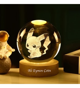 Kişiye Özel Büyük Boy Işıklı Ahşap Kaideli Pikachu Temalı Cam Küre 8cm