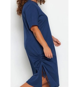Moda Stil Relaxed Bisiklet Yaka Midi Boy Büyük Beden Yandan Büzgülü ve Yırtmaçlı Örme Elbise (Lacivert)