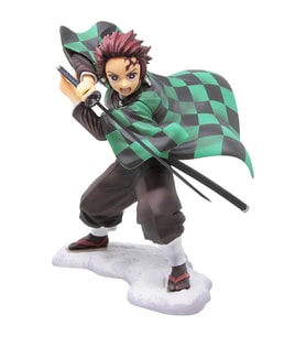 Demon Slayer Kimetsu No Yaiba Tanjiro Fighting Version Aksiyon Figür 16 Cm