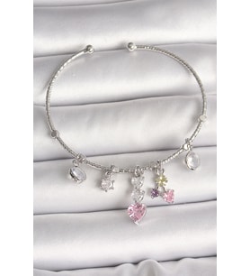 Pirinç Gümüş Renk Sallantı Zirkon Taşlı Kalp Figür Charm Kadın Bileklik 588 - GLST9819-983
