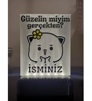 Kişiye Özel İsimli Hediyelik Kablolu Led Lamba - M17 - Güzelin miyim gerçekten? (Beyaz)