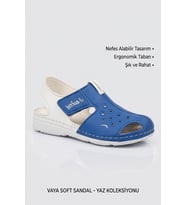 BreezeWalk Hafif ve Esnek Tabanlı Delikli Erkek Çocuk Lacivert Beyaz Sandalet - Cırt Cırtlı Arka Bantlı Havuz Deniz ve Günlük Yazlık Spor Çocuk Ayakkabısı