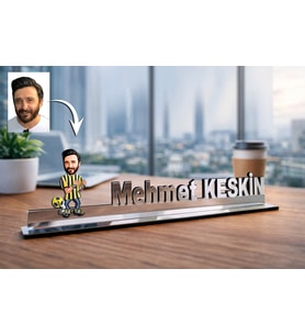 Kişiye Özel Sarı Lacivert Erkek Karikatürlü 30 cm Ayna Pleksi Masaüstü İsimlik - Ofis Hediyesi