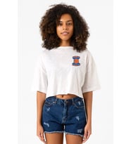 Dubious Handles Logo Beyaz Kırçıllı Kadın Crop Tshirt