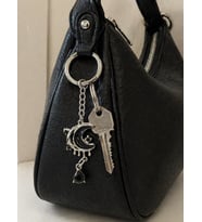 Gotik Ay Figürlü Siyah Renk Detaylı Metal Anahtarlık Unisex