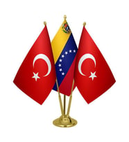 Masa Üstü Venezuella Bayrağı Türk Bayrağı Üçlü Pirinç Direk Masa Bayrak Seti