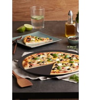 Biogranit 32 cm Siyah Pizzatava, Dayanıklı ve Şık Mutfak Gereci