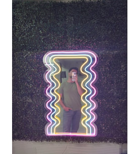 Neon Işıklı Ayna (80x40cm)