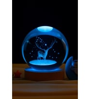 3D Kristal Küre Geyik Figürlü LED Işıklı Gece Lambası USB'li Ahşap Standlı Dekoratif RGB Led