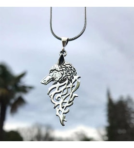 Sade Kurt Başlı Motifli Gümüş Erkek Kolye (Siyah)