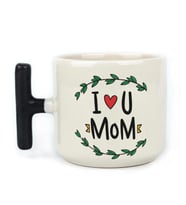 I Love You Mom Baskılı Siyah Kulplu T Kupa