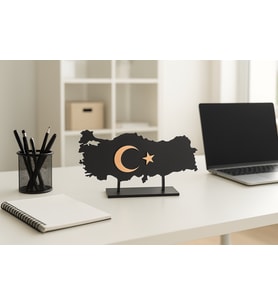 Şık Masaüstü Türkiye Haritası – 20x10 cm Ahşap MDF & Aynalı Pleksi (Siyah-Gold)