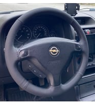 DİKİŞLİ DİREKSİYON KILIFI SİYAH DERİ NOKTALI DERİ SİYAH DİKİŞLİ OPEL ASTRA İÇİN