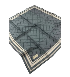 Lesscarves LS2211 Desenli Pamuk İpek Eşarp 90x90 cm