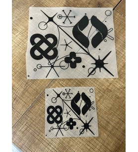 2 ADET SİYAH DESENLİ ÜTÜ İLE YAPIŞAN TRANSFER BASKI ARMA 19X19-11X11