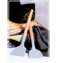 Bambu Saplı Silikon Spatula - Füme