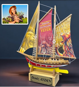 Size Özel Büyük Boy Ahşap Gemi Maketi ve Size Özel Fotoğraflı Hediye Seti (Model 1)