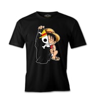 One Piece - Luffy and the Pirate Flag Siyah Erkek Tshirt
