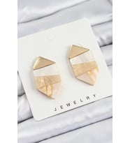 Pirinç Mermer Desenli Vintage Geometrik Model Gold Renk Kadın Küpe (Altın)