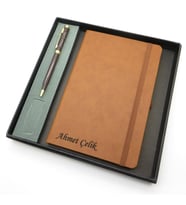 Signator® Codex  N108 Kişiye Özel Defterli Set - İsme Özel Kahverengi Kalem + İsme Özel Kahverengi Defter  İsme Özel Kutusunda Hediyelik Set (Karışık)
