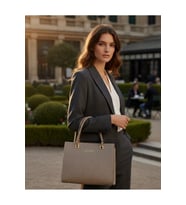Kadın Orijinal Lüks El Ve Omuz Çantası Minimal & Prestij Tasarım EBAT: 25 X 21 CM (STD)
