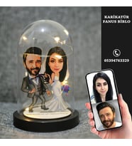 KİŞİYE ÖZEL EVLİ, SEVGİLİ, ÇİFT , GELİN DAMAT  IŞIKLI KARİKATÜR FANUS BİBLO  m9