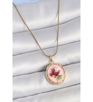 316L Çelik Gold Renk Zincir Pembe Mineli İncili Çiçek İşlemeli Portre Model Ka - HPSBYI4611-2