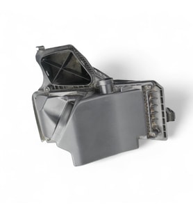 Q5-A4-A5 Hava Filtre Kutusu 1.8-2.0TFSI 2009-2012 8K0133837AC