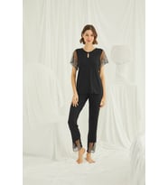 Monamise Kadın Yakası Detaylı Brode Dantelli Pijama Takımı