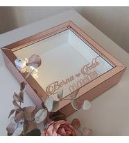 25X25 ROSE KAPLI LEDLİ DERİN ANI ÇERÇEVESİ! ÖZEL GÜN ÇİÇEKLERİNİZ İÇİN