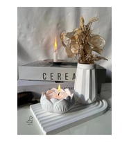 Geometrik Desenli Vazo Ve Lotus Çiçek İnci Tozlu Mumluk Set