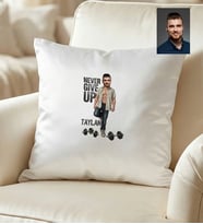 Kişiye Özel Karikatürlü Never Give Up Motivasyon Yastık Doğum Günü Hediyesi