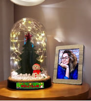 Yeni Yıl Hediyesi - Kişiye Özel Fotoğraflı Led Işıklı Yılbaşı Temalı Fanus -Yılbaşı Hediyesi