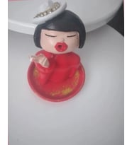 sigara icen tutsu kiz