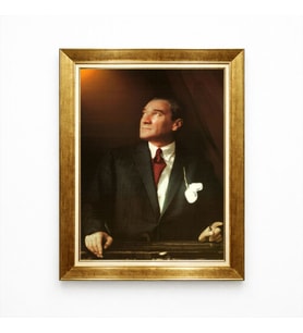 Tablore Atatürk Portresi Kanvas Tablo Altın Rengi Çerçeveli Dikey Modern Dekoratif Tablo