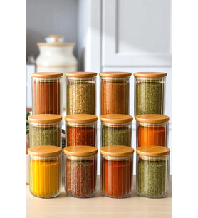 Çizgili Cam Etiketli Baharat Takımı, Vakumlu Bambu Kapak 850ml (12'li)