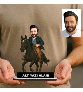 Kişiye Özel At Binen Erkek Karikatürlü 18 cm MDF Masaüstü Biblo - Masaüstü Hediye