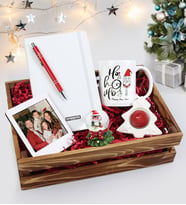 Ahşap Kasalı Kişiye Özel Defter & Gümüş Renk Detaylı Kırmızı Tükenmez Kalem & Baskılı Kupa & İnstagram Çerçeve & Kar Küresi & Çam Ağacı El Yapımı Mumluk Hediye Seti