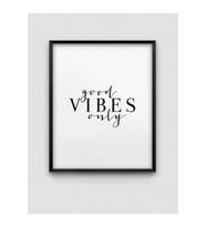"good Vibes Only" Yazılı Çerçeveli Ahşap Duvar Tablosu (Çok Renkli)