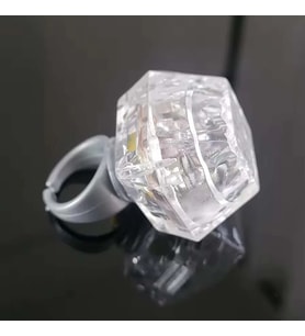 Kristal Tasarımlı Led Glow Işıklı 3 Modlu Gümüş Yüzük 3.5 x 5 cm