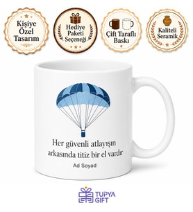 Paraşüt Katlama Uzmanı Atlayış Güvenliğinin Arka Planı Çay Kupası Hediye